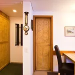 Mom - Alpine Boutique Apartments, Gletscher, Eiger View Terrace * Grindelwald