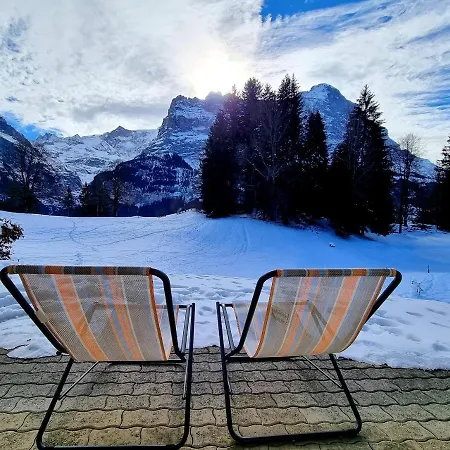 Mom - Alpine Boutique Apartments, Gletscher, Eiger View Terrace グリンデルヴァルト