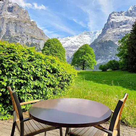 Mom - Alpine Boutique Apartments, Gletscher, Eiger View Terrace * Grindelwald