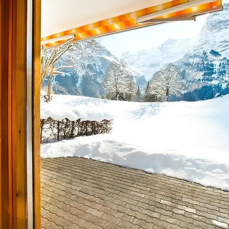 Mom - Alpine Boutique Apartments, Gletscher, Eiger View Terrace Apartment *